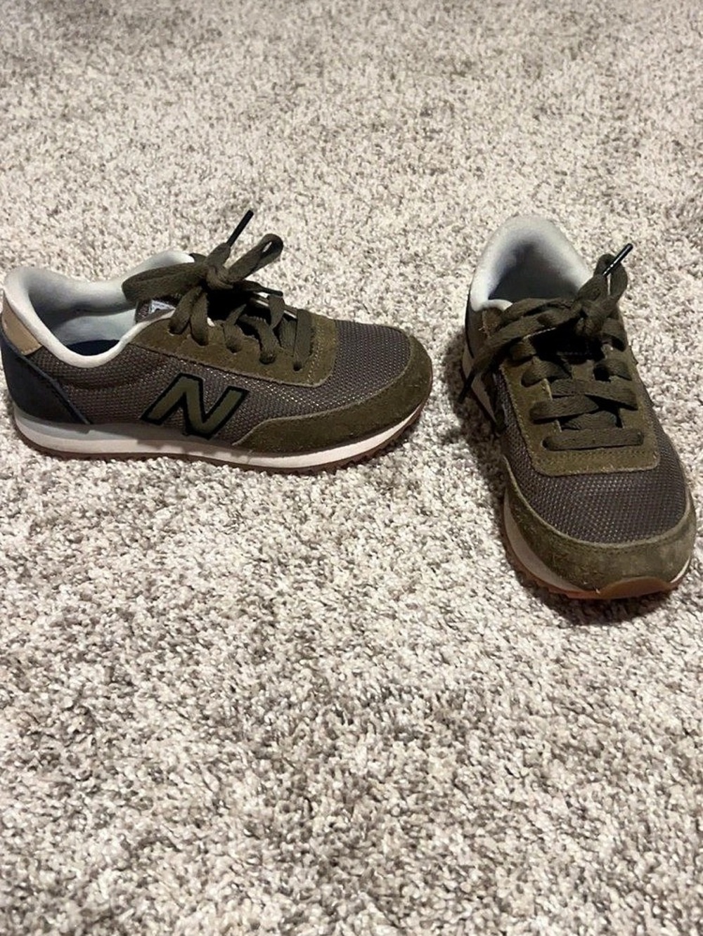 New Balance Sneakers Green & Gray kids size 1